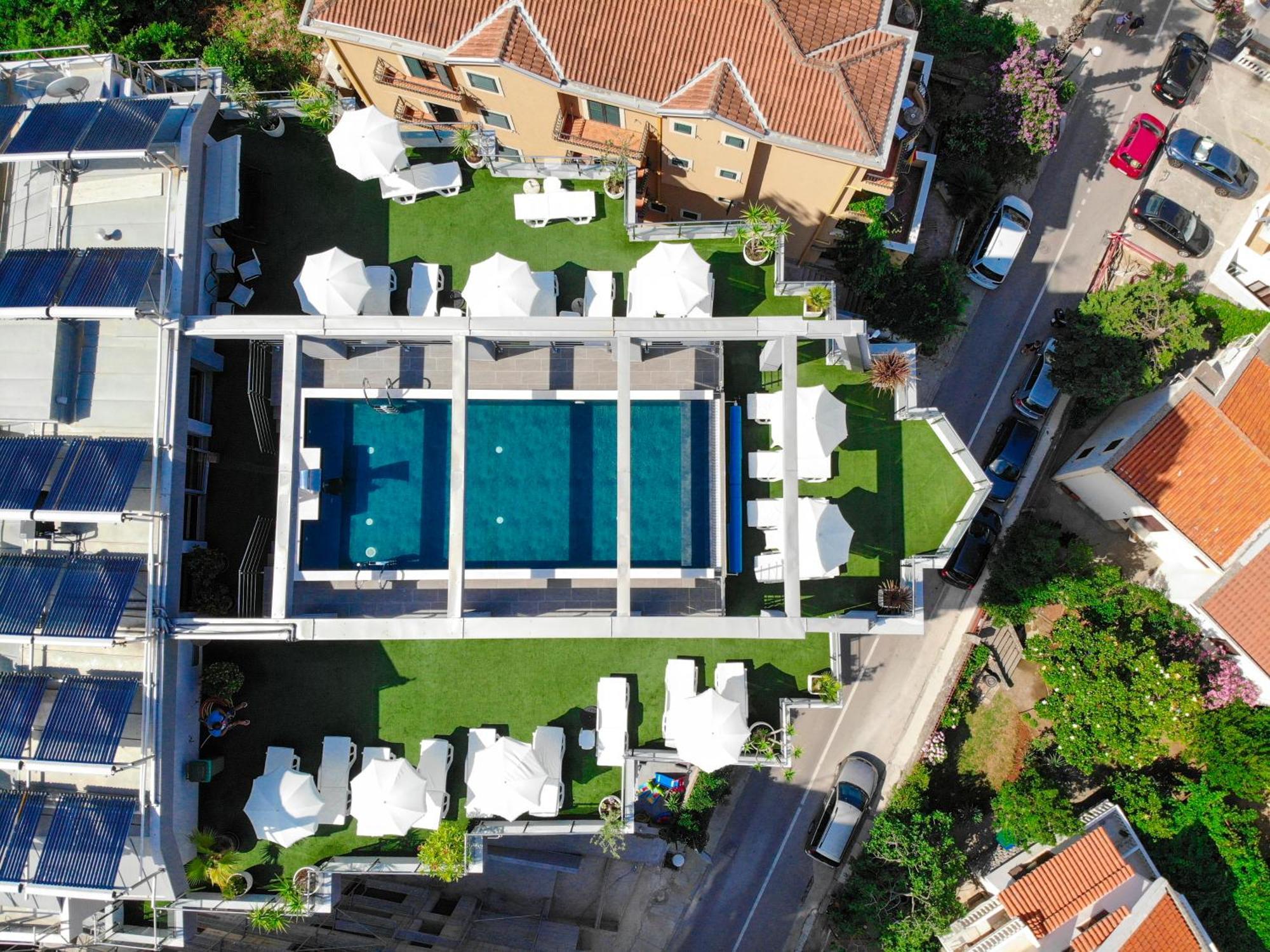 Hotel La Mer Budva Exterior photo