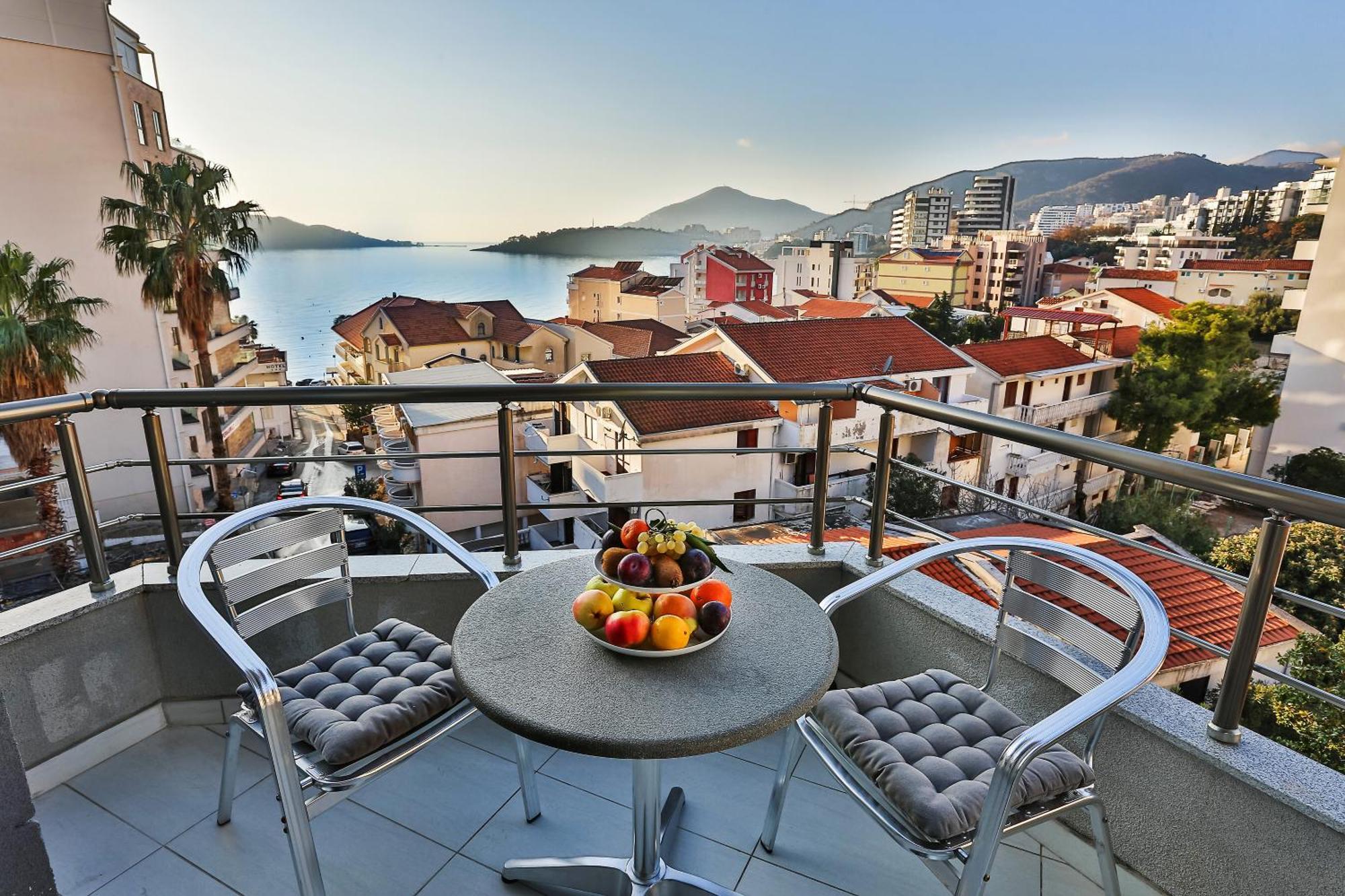 Hotel La Mer Budva Exterior photo