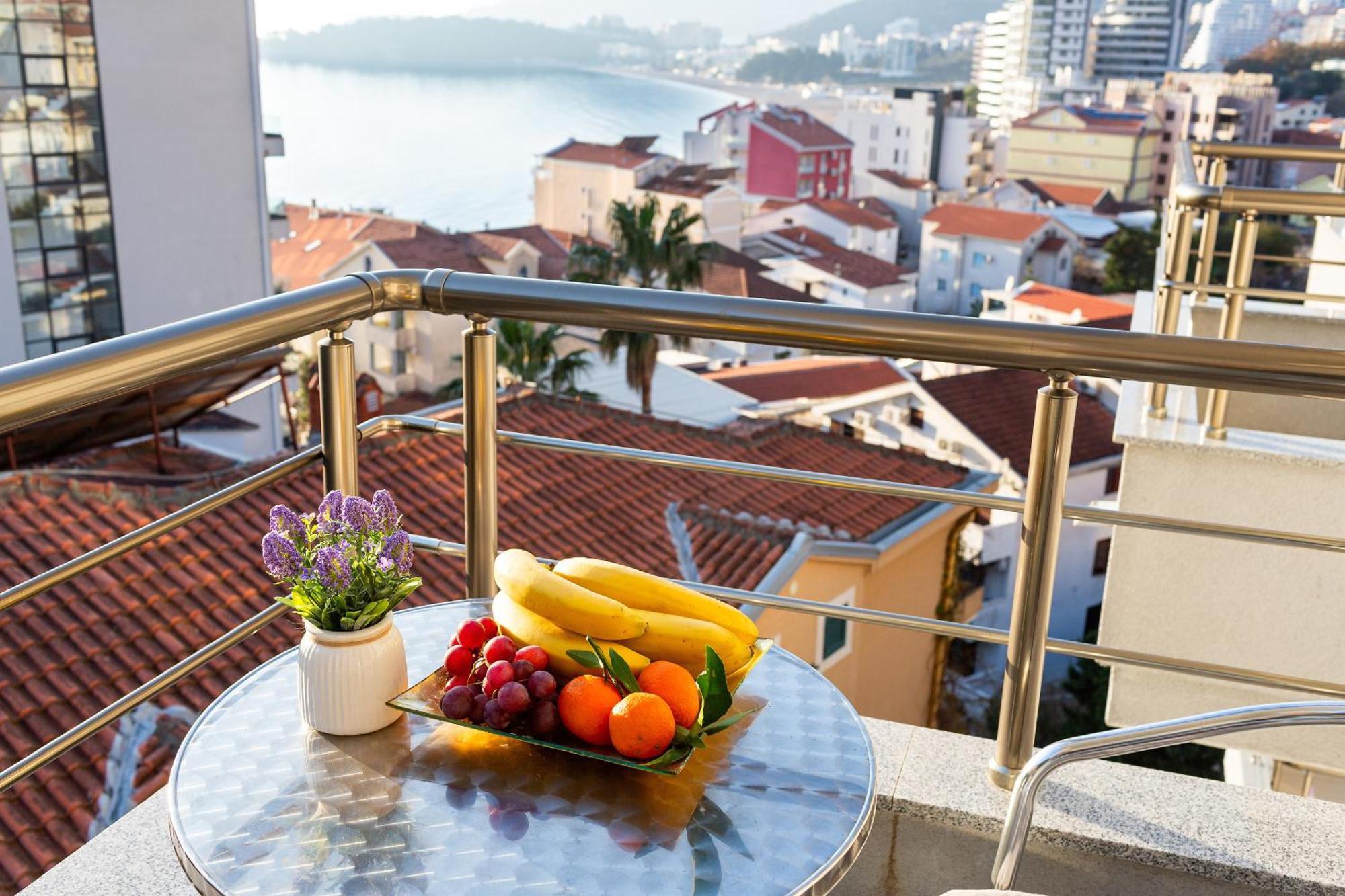 Hotel La Mer Budva Exterior photo
